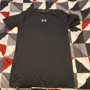 I’m selling an Under armor black athletic tight workout shirt.